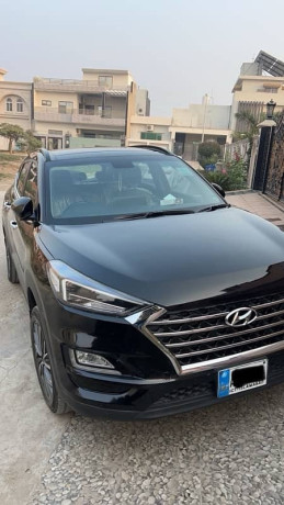 hyundai-tucson-fwd-2021-big-0