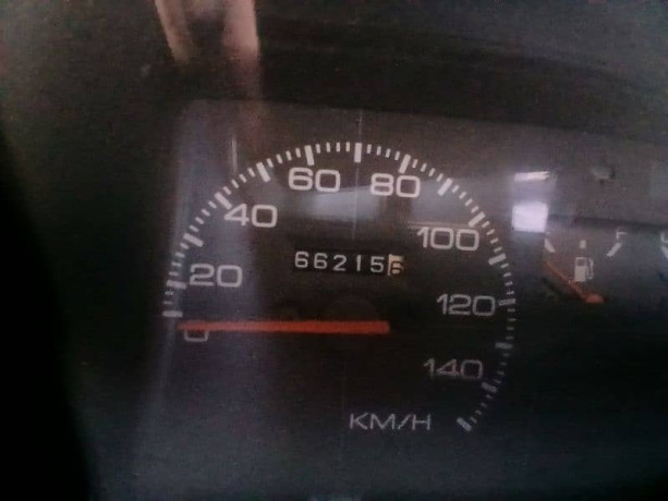 suzuki-mehran-vxr-2014-big-15
