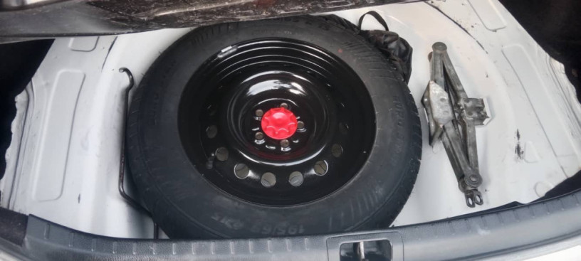 toyota-altis-grande-2015-big-5