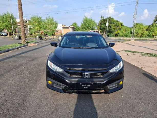 honda-civic-vti-2016-big-0