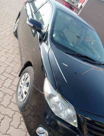 toyota-corolla-gli-20112012-big-10