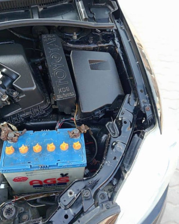 toyota-corolla-gli-20112012-big-5