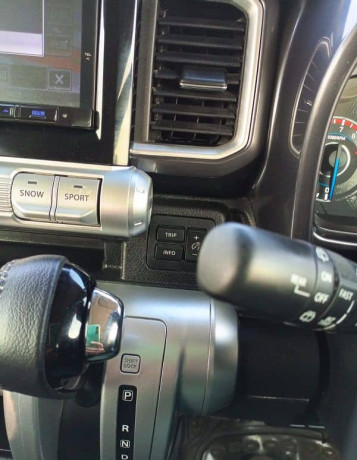 suzuki-xbee-mz-hybrid-turbo-awd-big-10