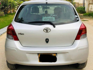 toyota-vitz-2008