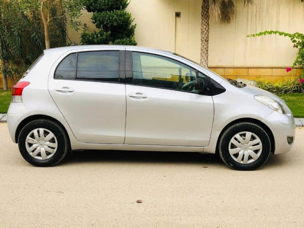 toyota-vitz-2008-big-4