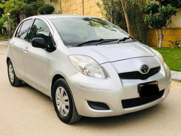 toyota-vitz-2008-big-1