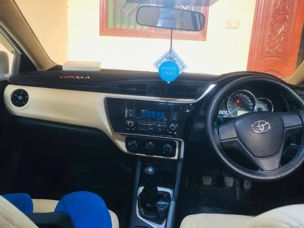 toyota-corolla-xli-2019-big-6