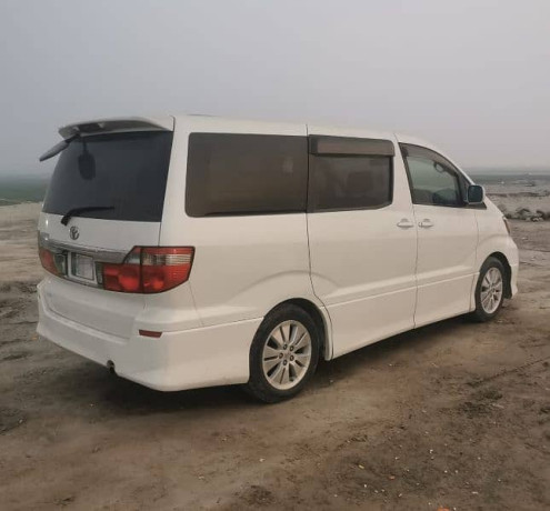 toyota-alphard-2002-big-4