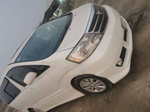 toyota-alphard-2002-big-5