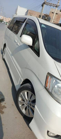 toyota-alphard-2002-big-15