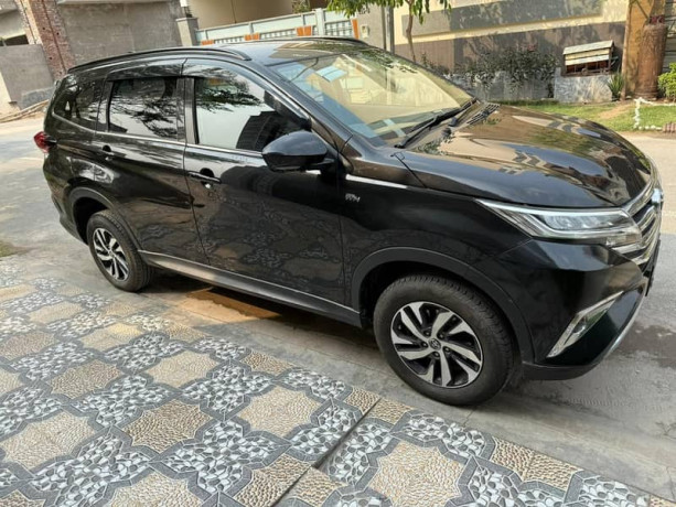 toyota-rush-2022-model-best-suv-big-2