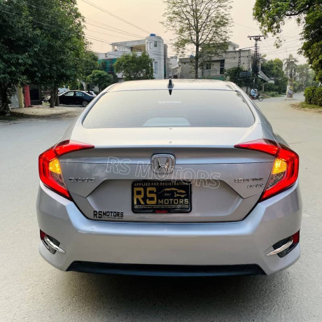 honda-civic-oriel-18-2020-big-9