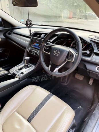 honda-civic-oriel-18-2020-big-5