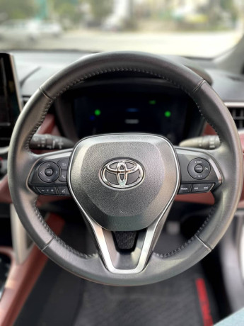 toyota-corolla-cross-hev-x-2024-big-5
