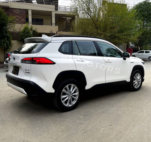 toyota-corolla-cross-hev-x-2024-big-10
