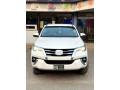 toyota-fortuner-v-2020-small-0