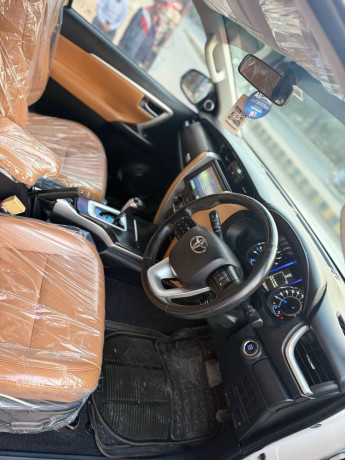 toyota-fortuner-v-2020-big-4