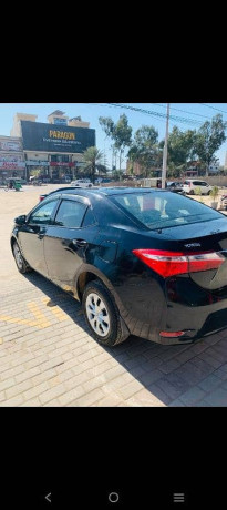 toyota-corolla-gli-2016-model-big-10
