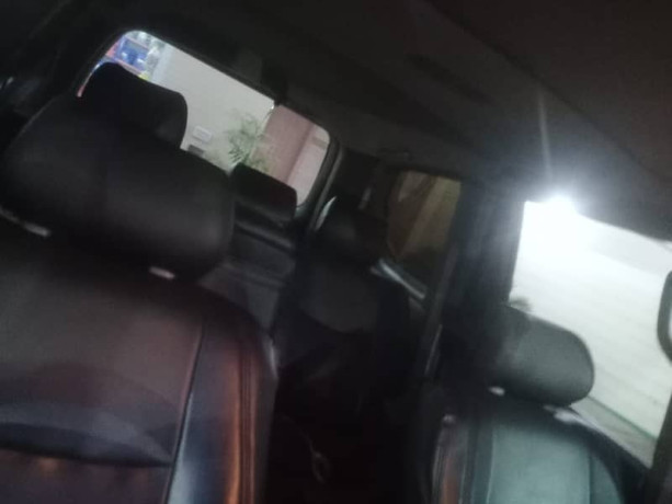 toyota-prado-2004-model-big-9