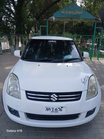 suzuki-swift-2012-big-0