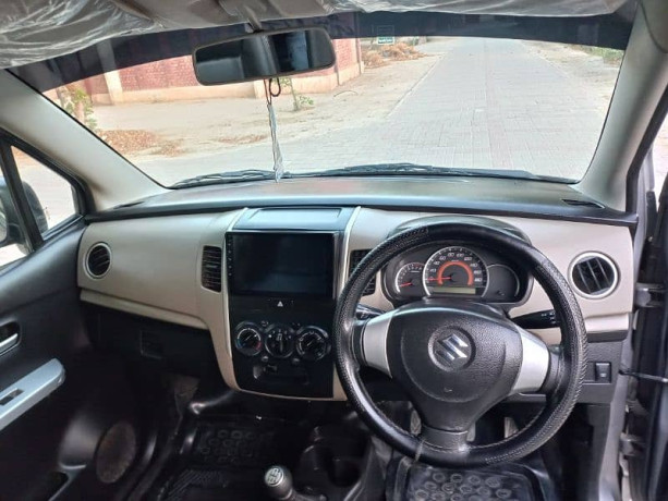 suzuki-wagon-r-2019-big-13