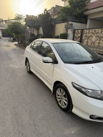 honda-city-13-aspire-2017-big-4