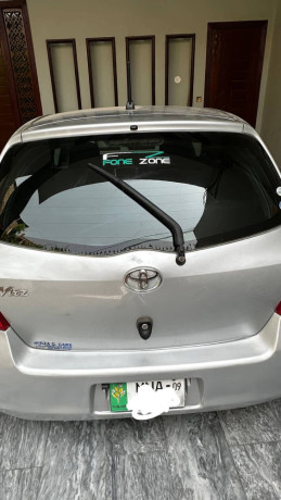 toyota-vitz-2006-model-import-2009-big-1