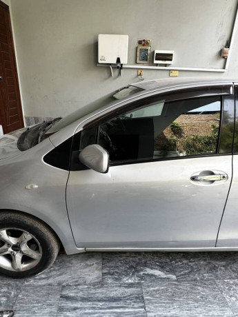 toyota-vitz-2006-model-import-2009-big-0