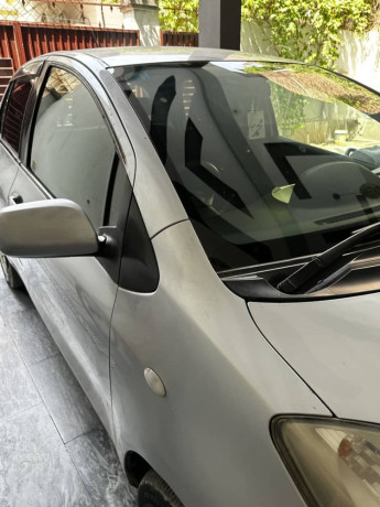 toyota-vitz-2006-model-import-2009-big-7