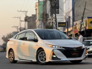 toyota-prius-a-phv-navigation-package