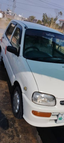 daihatsu-cuore-2001-big-7