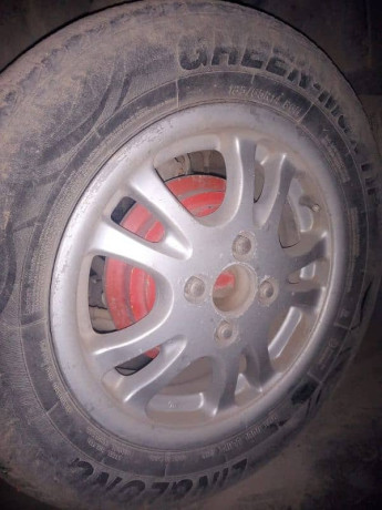 suzuki-baleno-2000-big-1