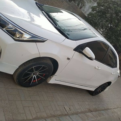 toyota-corolla-altis-2021-big-7