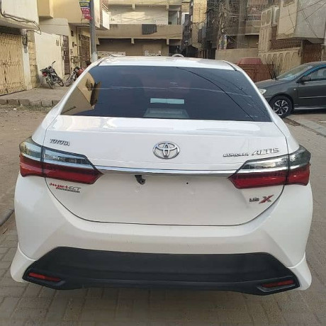 toyota-corolla-altis-2021-big-3