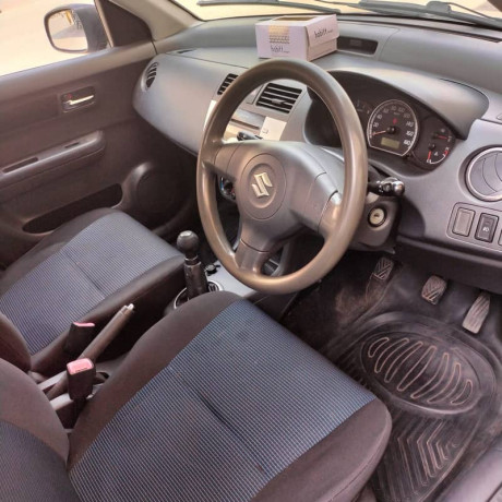 suzuki-swift-2012-big-1