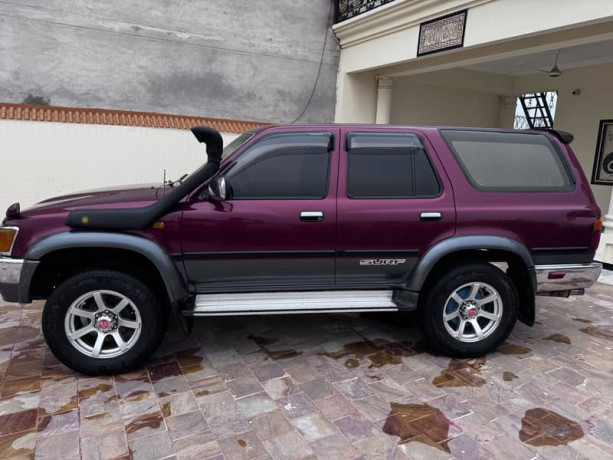 toyota-hilux-surf-30-petrol-v6-big-9