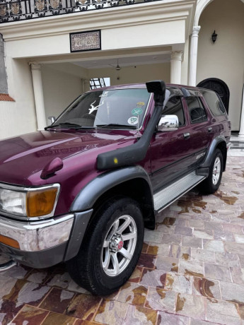 toyota-hilux-surf-30-petrol-v6-big-3