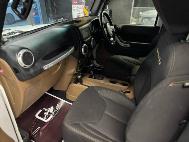 jeep-wrangler-2012-big-3