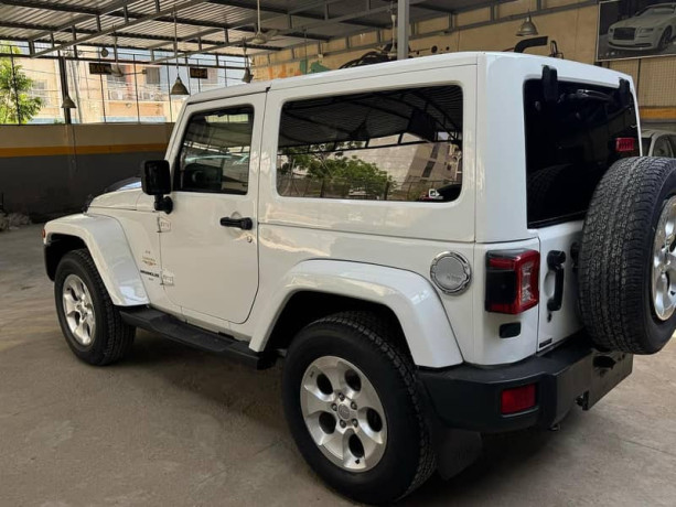 jeep-wrangler-2012-big-4