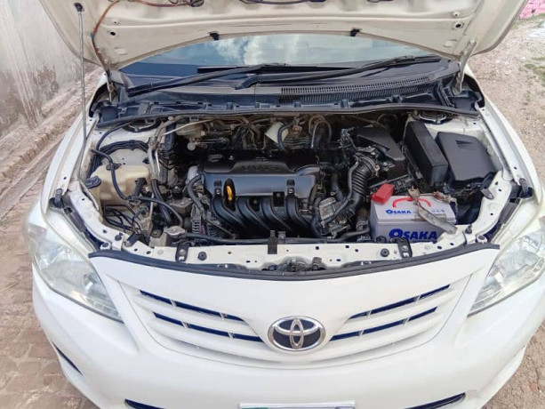 toyota-corolla-xli-2013-big-9