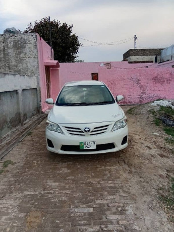 toyota-corolla-xli-2013-big-0