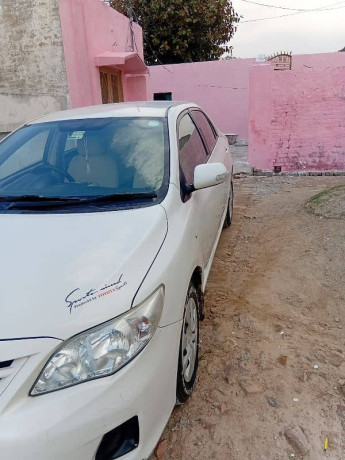 toyota-corolla-xli-2013-big-7