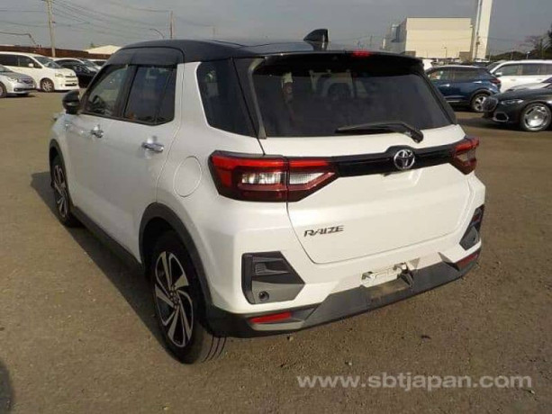 toyota-raize-2020-z-pearl-white-360-camera-4-grade-big-4