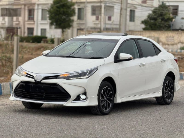 toyota-altis-grande-2024-automatic-big-2