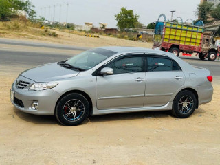 toyota-corolla-gli-2013