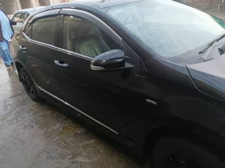 toyota-corolla-gli-2014