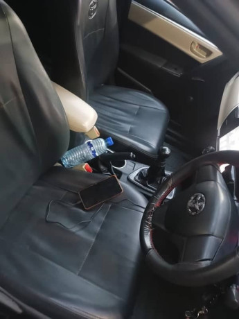 toyota-corolla-gli-2014-big-8