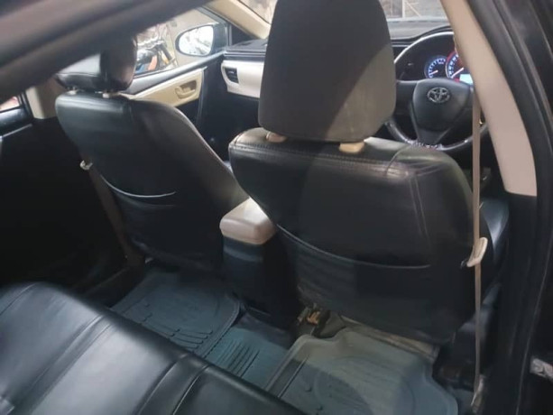 toyota-corolla-gli-2014-big-10