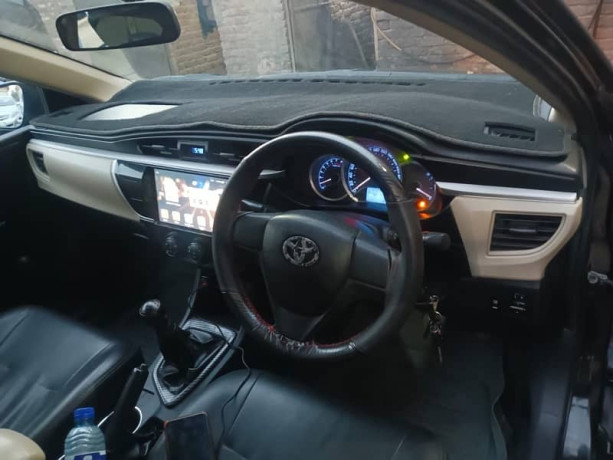 toyota-corolla-gli-2014-big-11