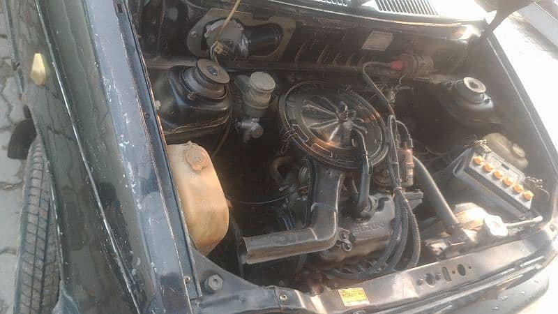suzuki-mehran-2012-big-6